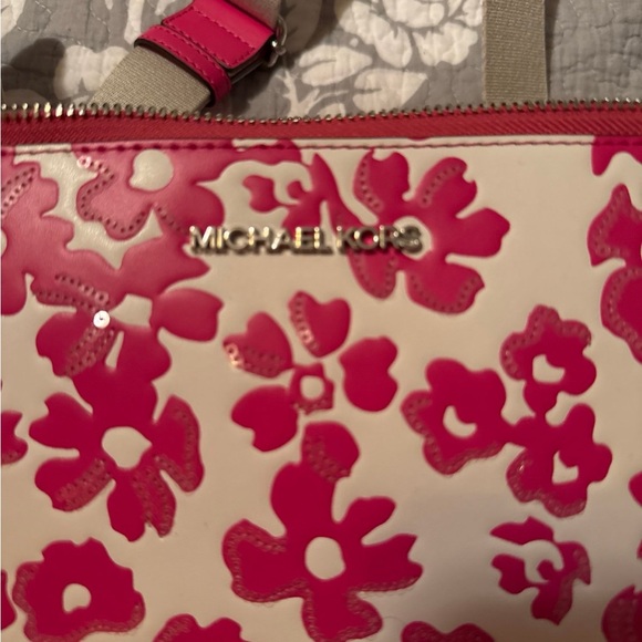 Michael Kors Cream & Hot Pink Floral Crossbody with Coin Pouch - Picture 3 of 3